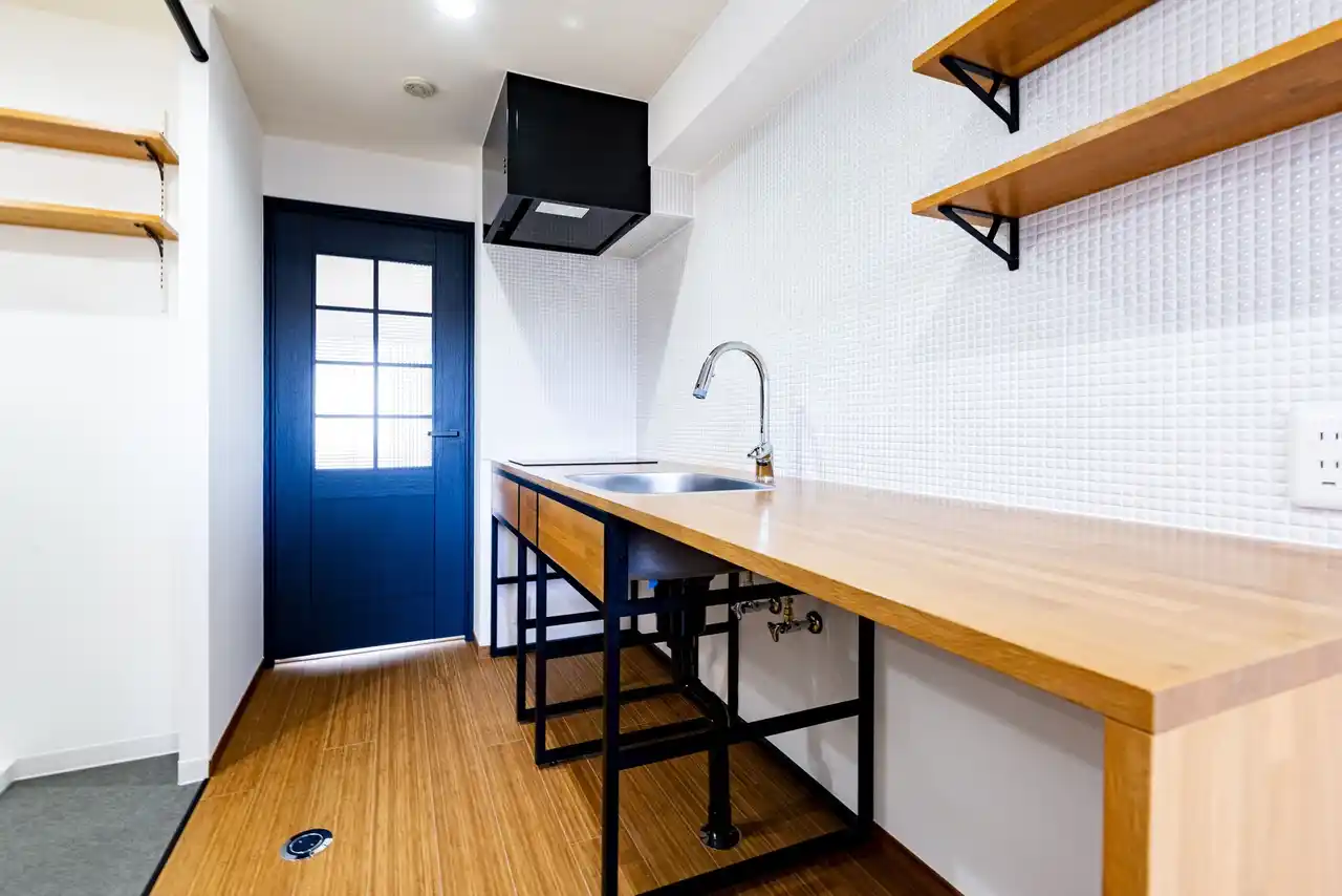 【辰野株式会社】 “リジェネラティブな住空間”へ：大阪・昭和町「エクセルハイツ」で環境再生型・循環型素材を採用したフルリノベーション