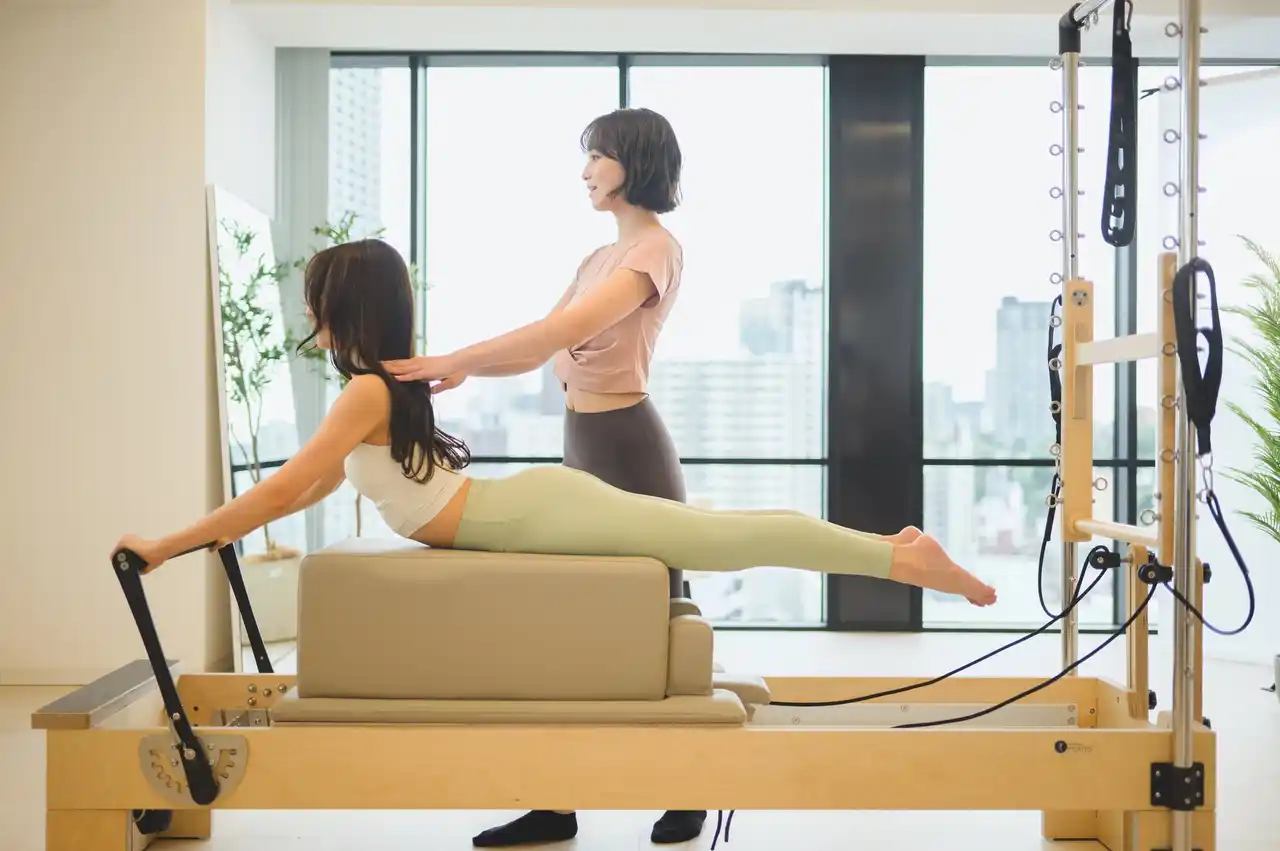 【株式会社KRM】 パーソナルマシンピラティス『STUDIO IVY PILATES』が、2025年7月25日(金)に、福岡・博多駅前にNEW OPEN！
