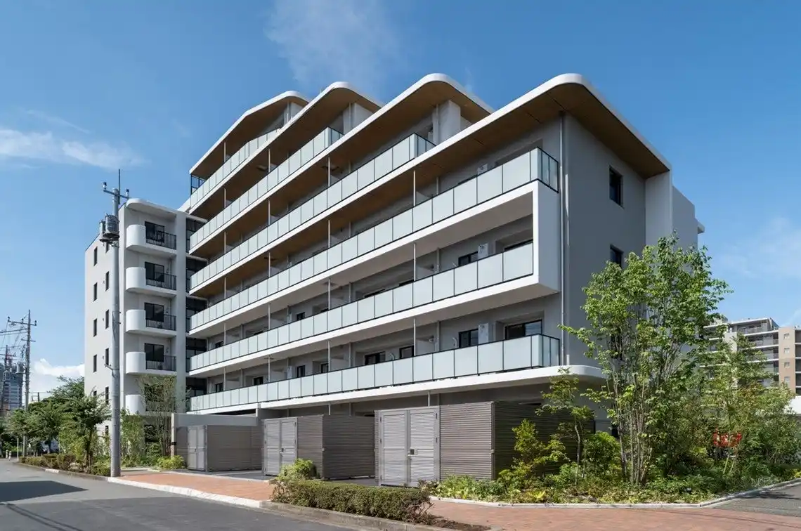 【東急不動産】 一部大型犬飼育・多頭飼いも可能、トリミングスペースを備えたサービス付きペット共生型賃貸マンション 「コンフォリア・リヴ八坂富士見」竣工