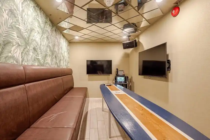 カラオケルーム