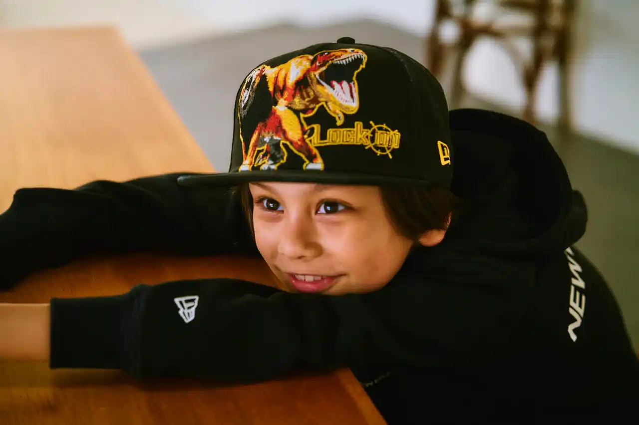 【ニューエラジャパン合同会社】 【ニューエラ】アニメ「最強王図鑑」シリーズとの初コラボレーションキャップを9月7日（日）に発売