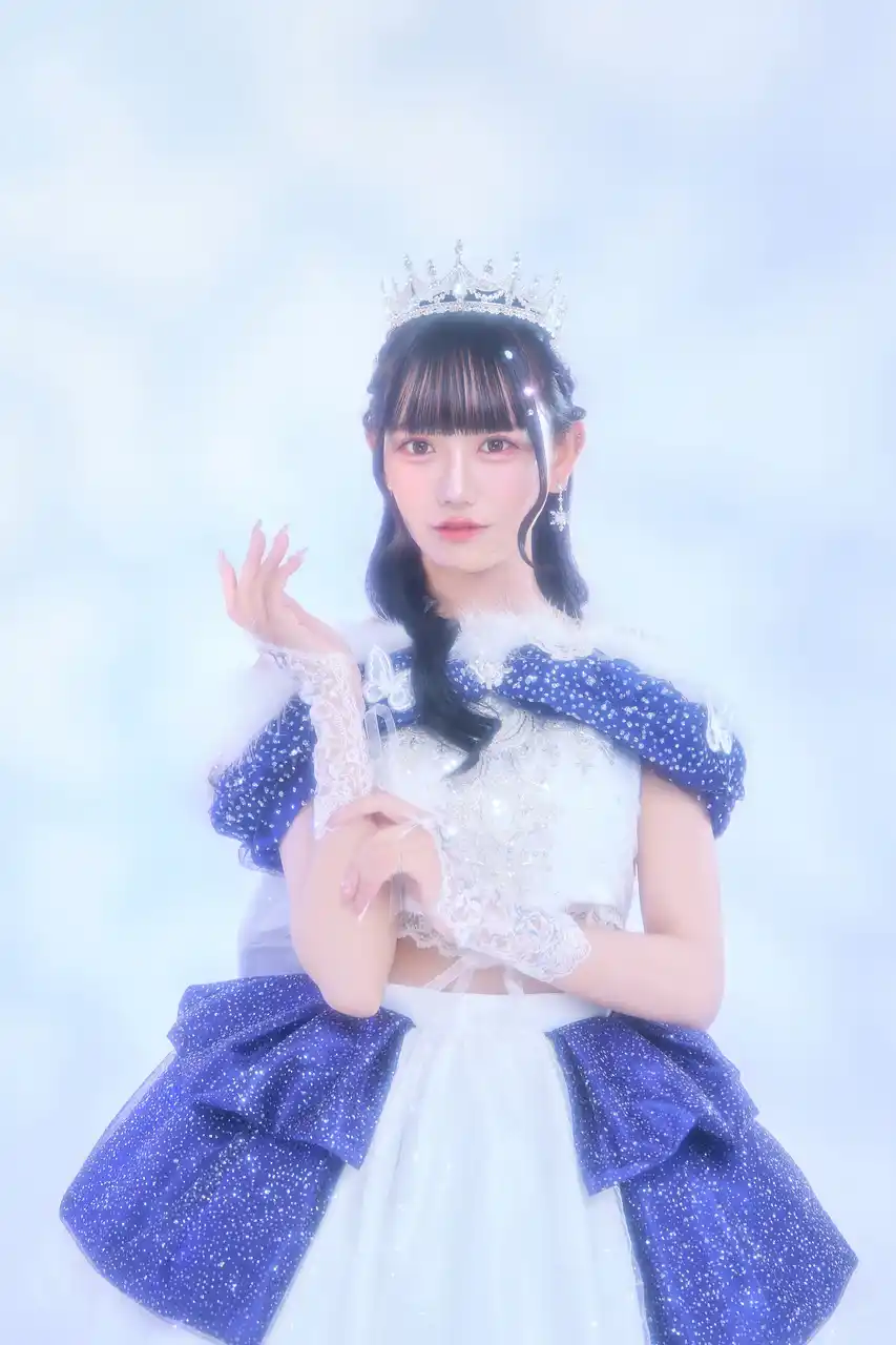 LilyS/ash 大越せら、待望の生誕ビジュアルを公開