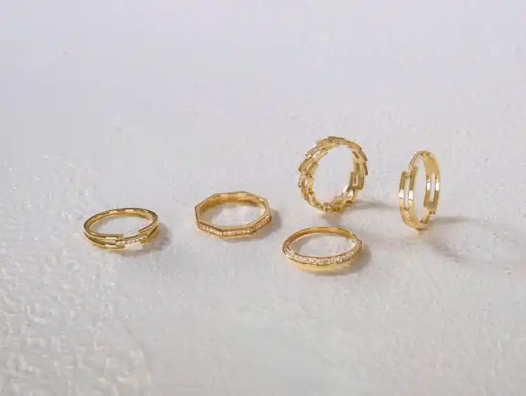 【COCOSHNIK】ホリデーシーズンを特別にするジュエリーカタログを11月21日(金)よりWEBにて公開