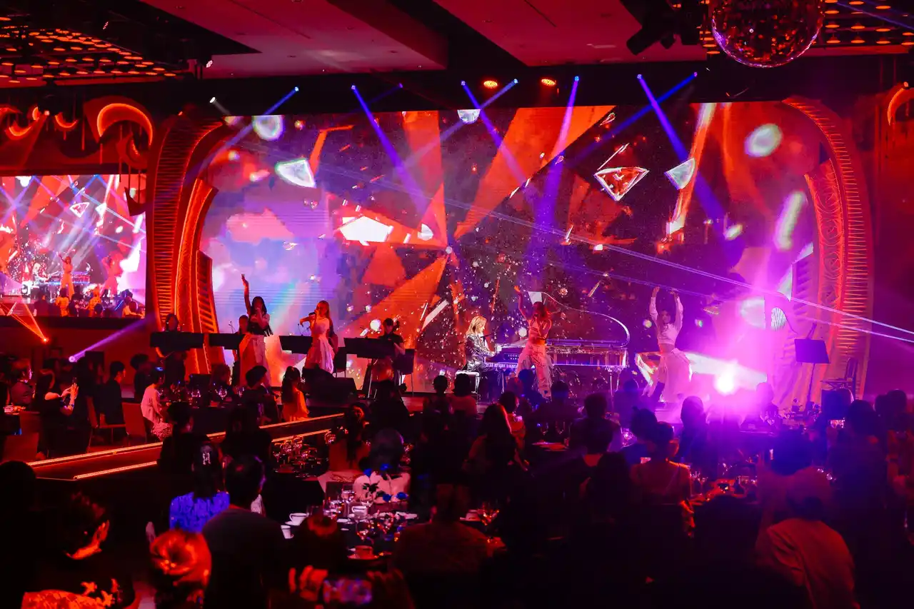 【YOSHIKI PR事務局】 美麗-Bi-ray- 待望の新曲「Your Jealousy」を初披露