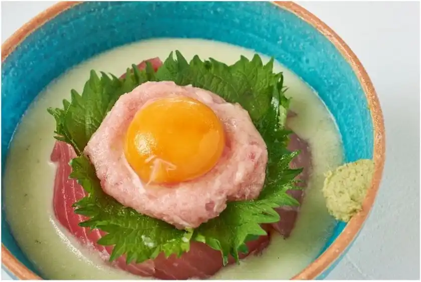 茶とろろ日の出まぐろ丼