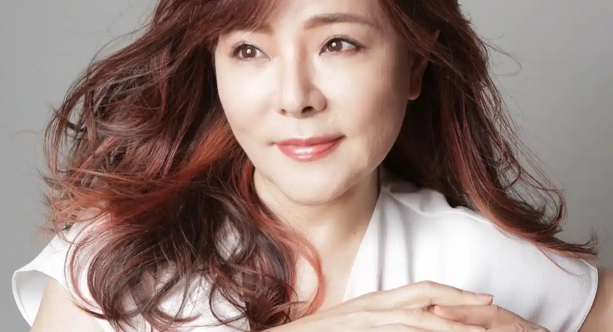 42歳でシングルマザーから年商2億規模の経営者になったYouTuber央佳、50代60代女子対象のファッションオンラインスクールの2026年4月生を募集開始