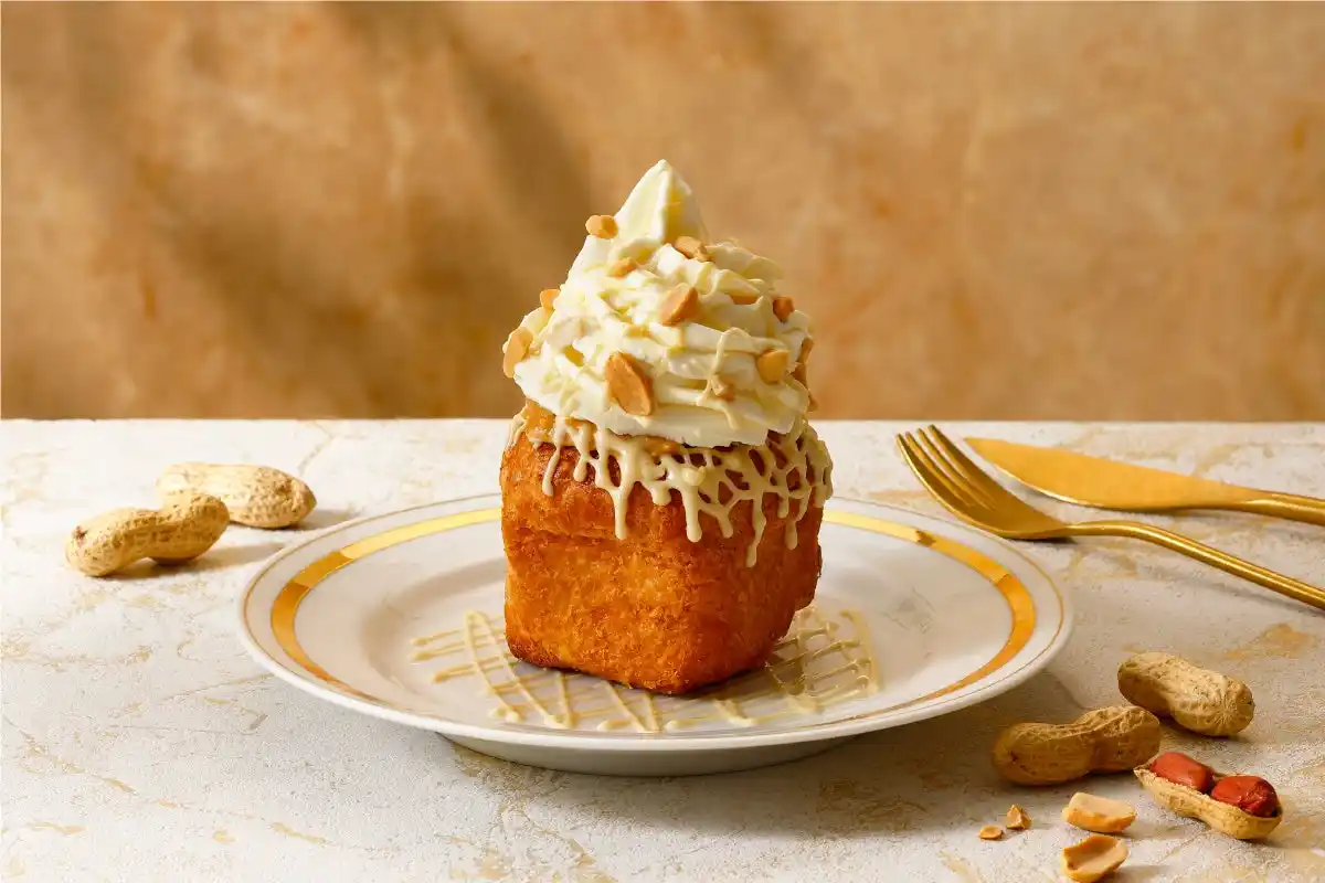 【阪急うめだ】ピーナッツ×デニッシュ？！ピーナッツスイーツ専門店【Dore（ドレ）】より「ドレ・デニッシュソフト」9月1日新発売。