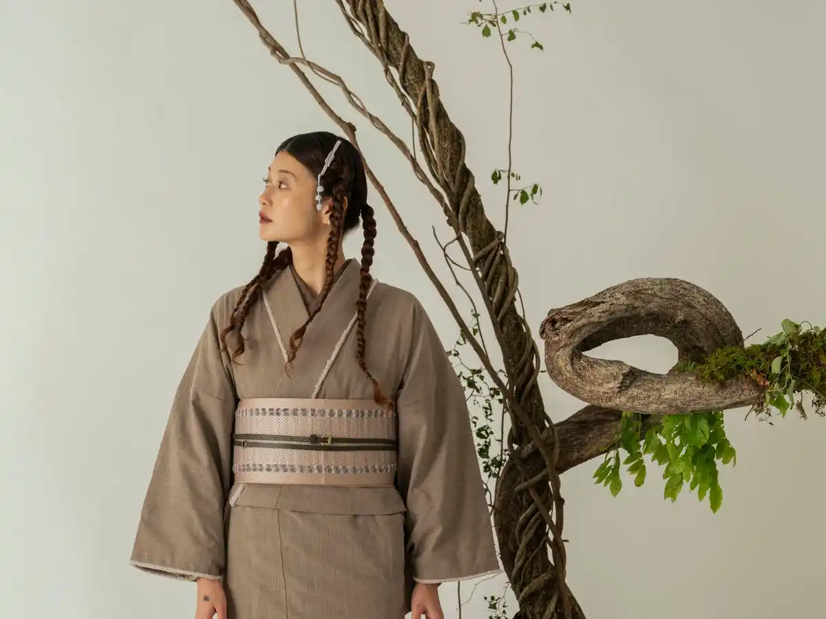 【株式会社やまと】 ＜KIMONO ARCH＞ロングブーツのような地下足袋や、オリジナリティを楽しめるきもので日常に寄り添う “片貝木綿” をリリース