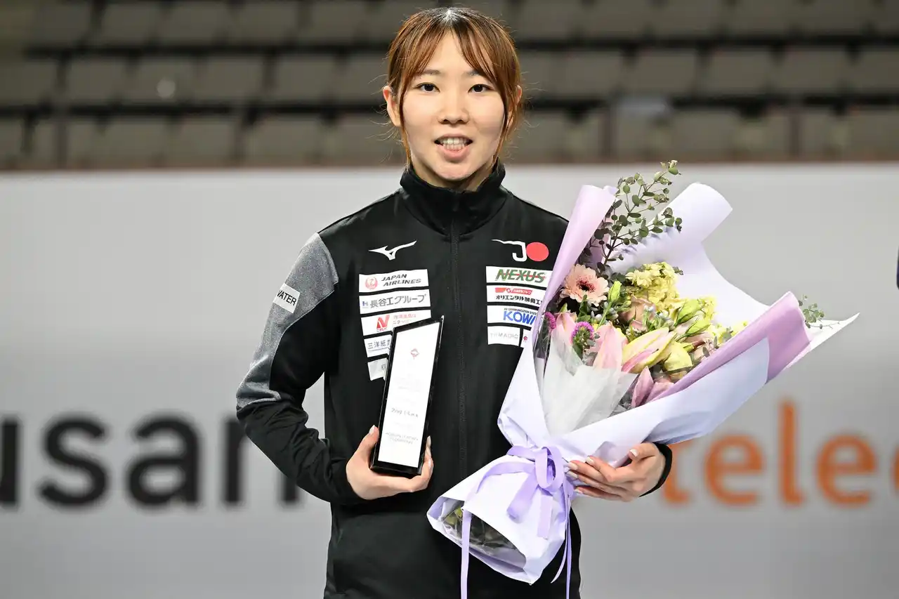 【公益社団法人日本フェンシング協会】 【フェンシング】女子フルーレワールドカップ(韓国)で上野優佳が銀メダルを獲得！