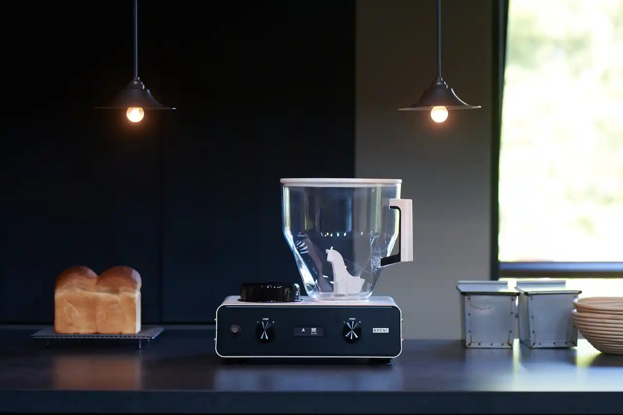 【エムケー精工】 パン教室の先生や店舗・イベントでパンを提供する方に向けて『BRENC』から粉量1,500gタイプのニーダーを新発売します！