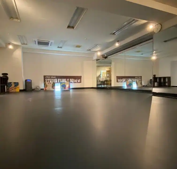 REAL AKIBA GROUP　ダンススタジオ「STUDIO FAMILY 5STAR st.」を運営する k.g.r.b を100%子会社化アーティスト・クリエイターが活躍しやすい環境づくりへ