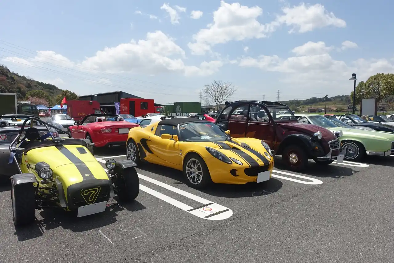 【JAF山口】オープンカー＆レトロカーミーティング開催