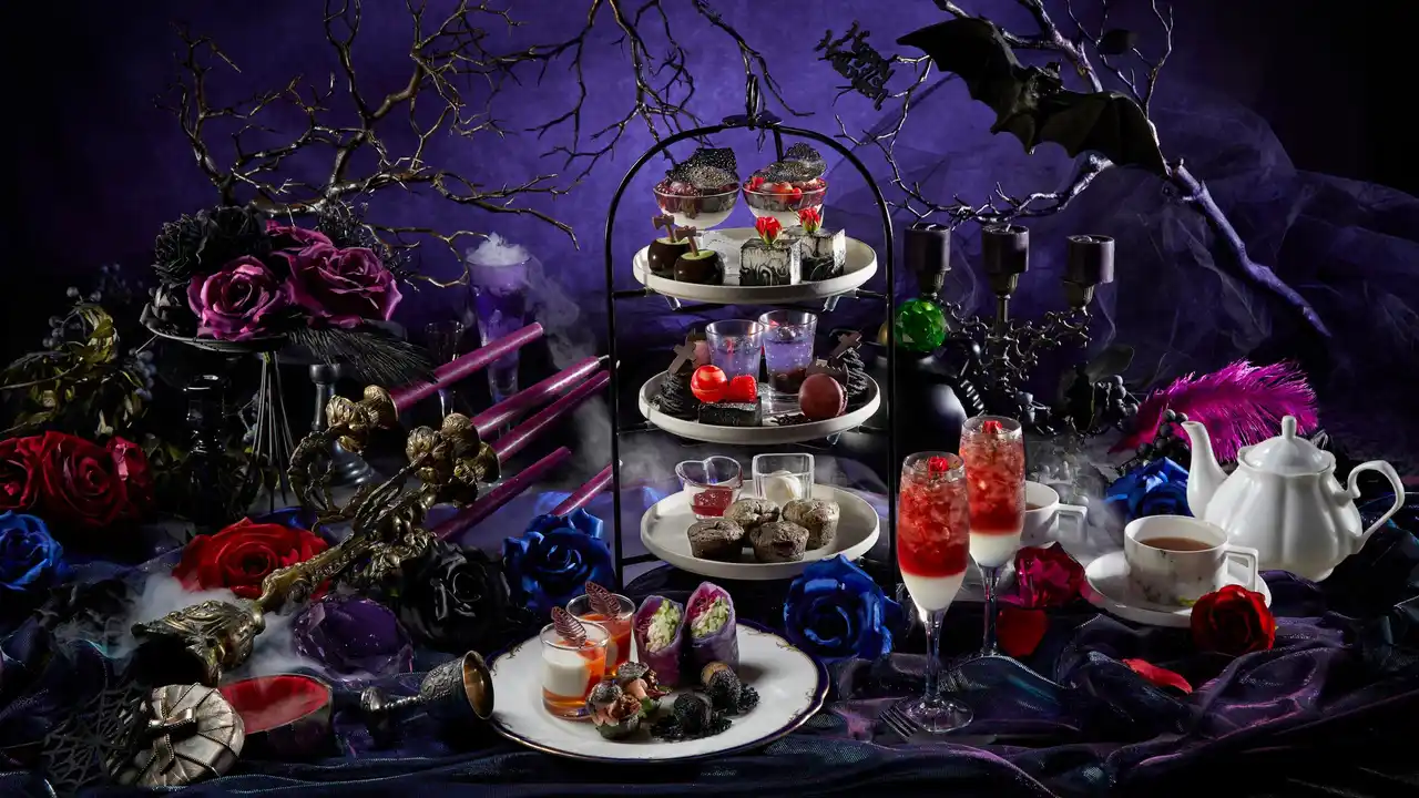 【川越プリンスホテル】闇を纏う美しさ、悪役たちの甘美なる戯れ「Dark Halloween Afternoon Tea Set～Villains Night～」を販売