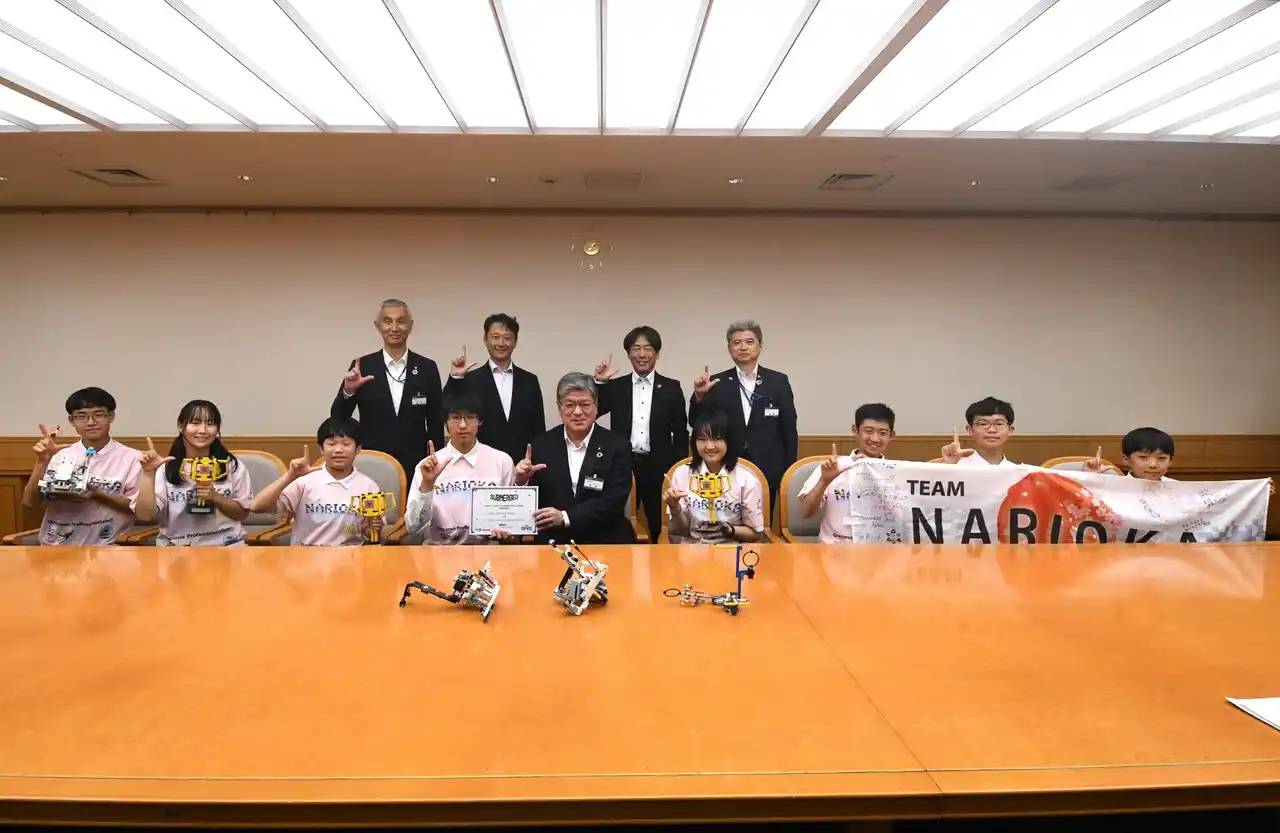 【東京都板橋区】世界１位を獲得したTEAM NARIOKAメンバーが区長を表敬訪問！