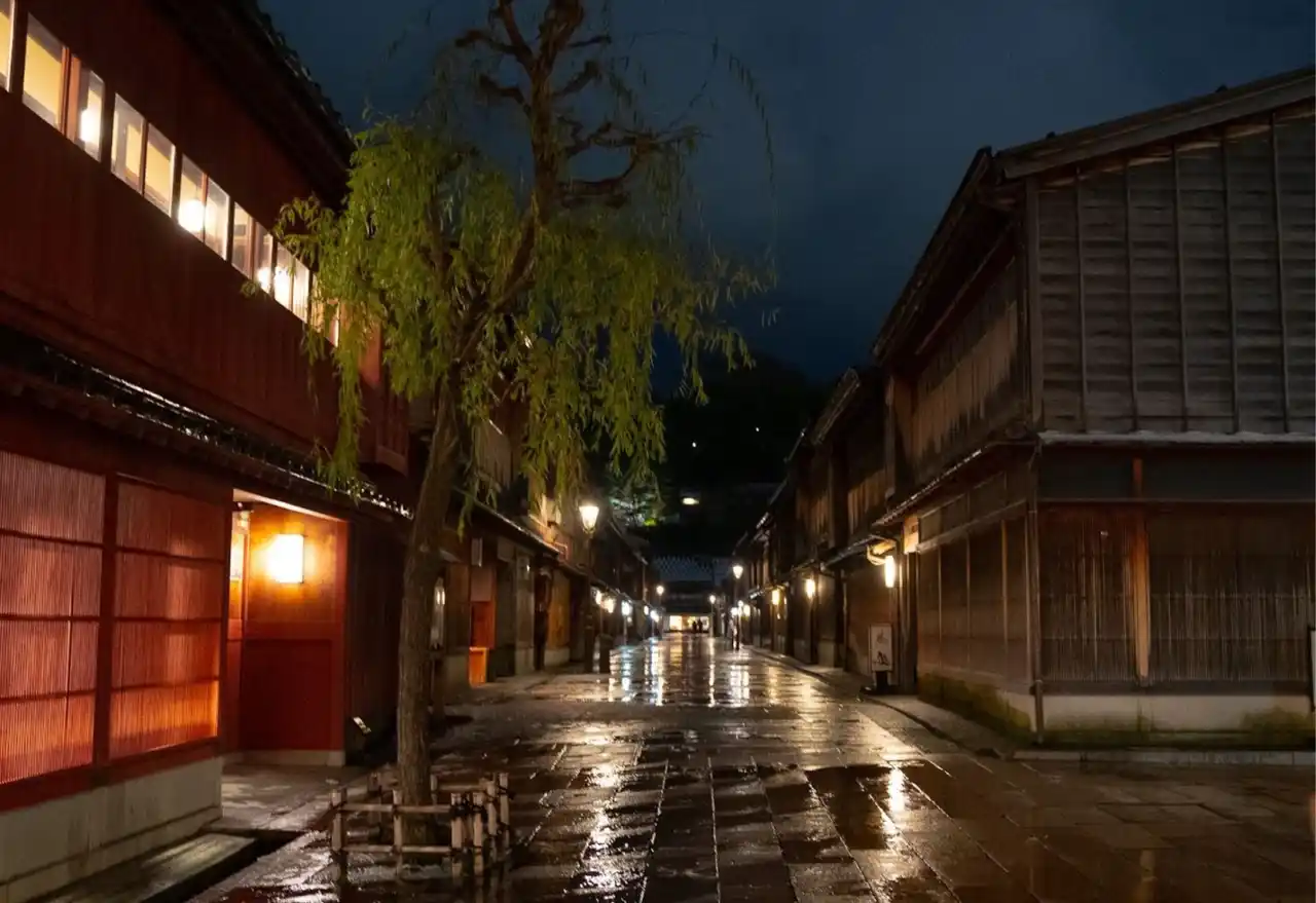 【株式会社あるところに】 金沢・ひがし茶屋街の町家から紡ぐ“物語”