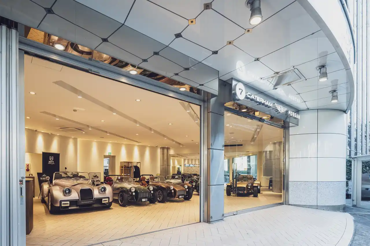 【エスシーアイ株式会社】 ケータハム / モーガン、東京 青山に併売旗艦店を新規オープン