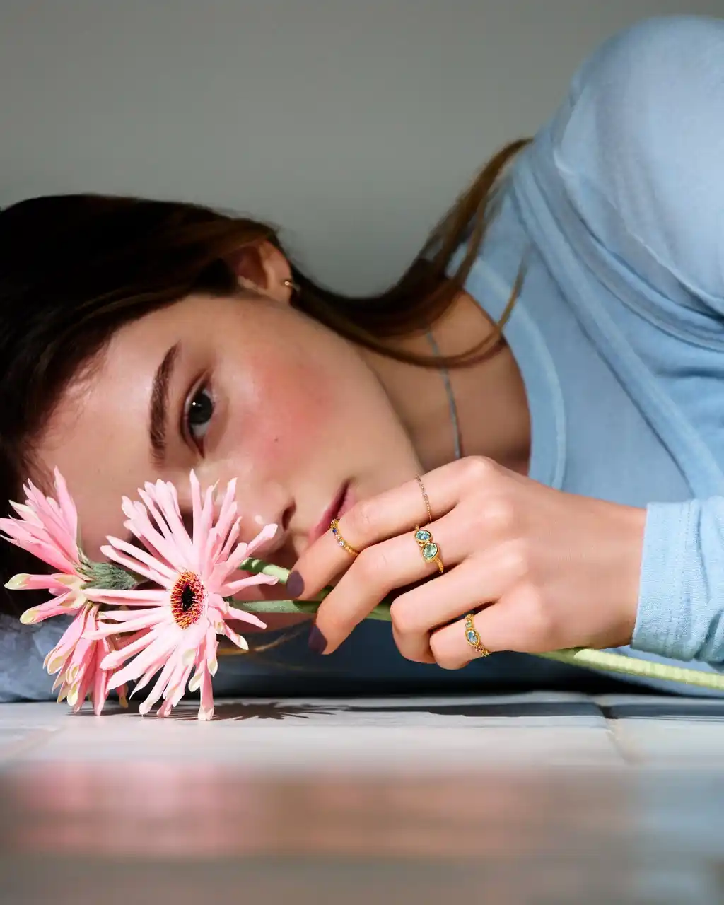 【株式会社エーアンドエス】 【ノジェス】優美に咲き誇る花々を色石で表現したピンキーリングや繊細な透かし模様のイヤーカフなど新作発売。