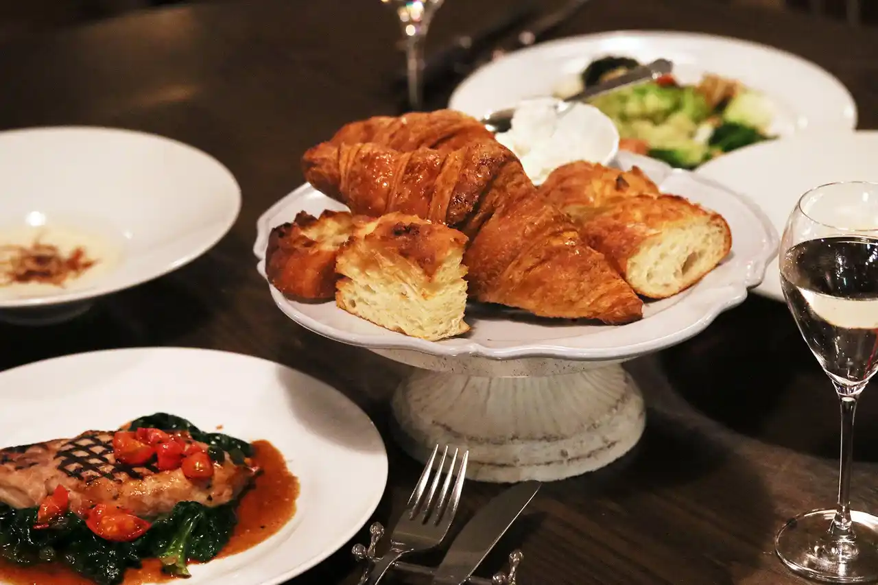 【株式会社ポトマック】 恵比寿「TOOTH TOOTH TOKYO」ランチメニューを一新　　 店内で焼き上げる自家製パンと楽しむ、新たなランチを　　１月29日（木）より提供開始