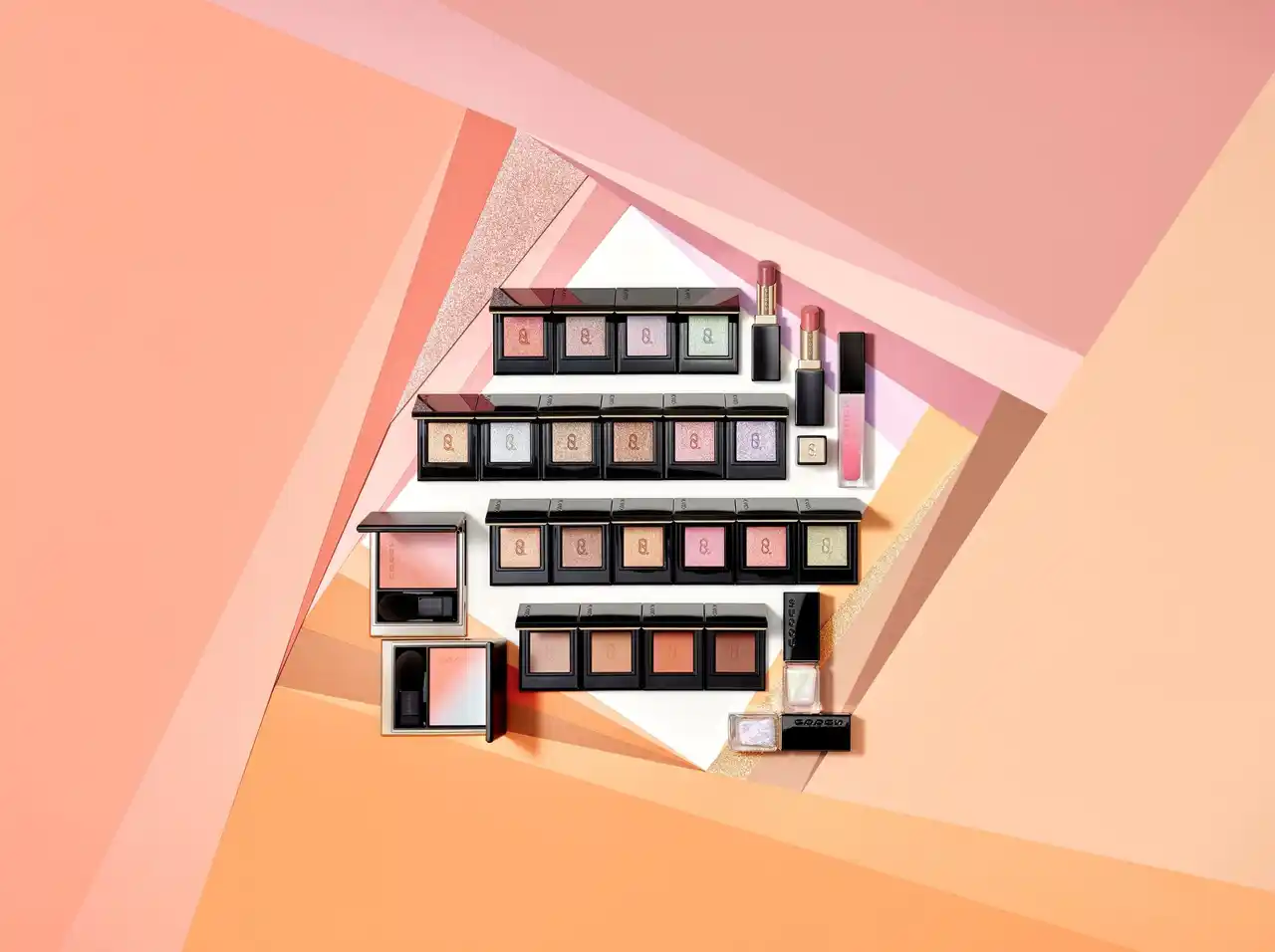 【株式会社エキップ】 ＜SUQQU＞2025 秋 カラーコレクションが発売。生まれ変わったシングルアイシャドウを中心に、自分だけの色と色、輝き、異なるテクスチャーの彩りを重ねるメイクを提案。