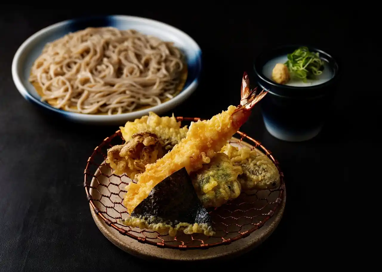 蕎麦前ならぬ『饂飩前』！？饂飩前で酔い、おうどんでトトノウ「天然大海老天せいろ 自家製おうどん 饂飩前 白兎」２月11日にグランドオープン！