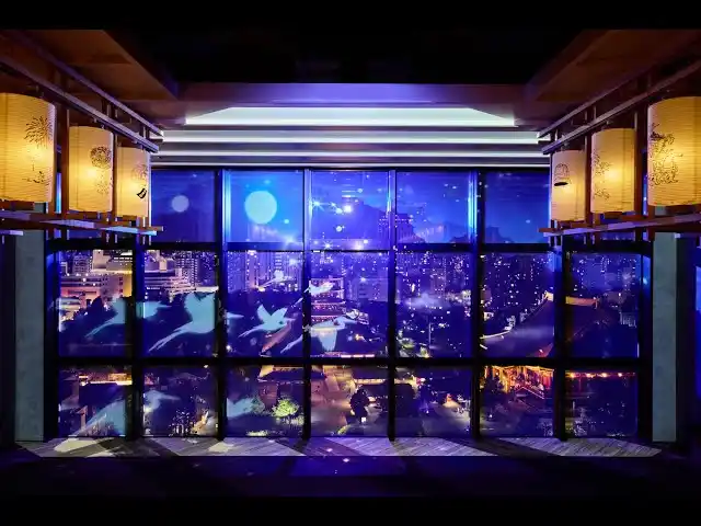 夜景を彩る窓プロジェクションマッピングの上映がスタート！OMO3浅草 by 星野リゾートにて【C&】デジタルアート制作会社