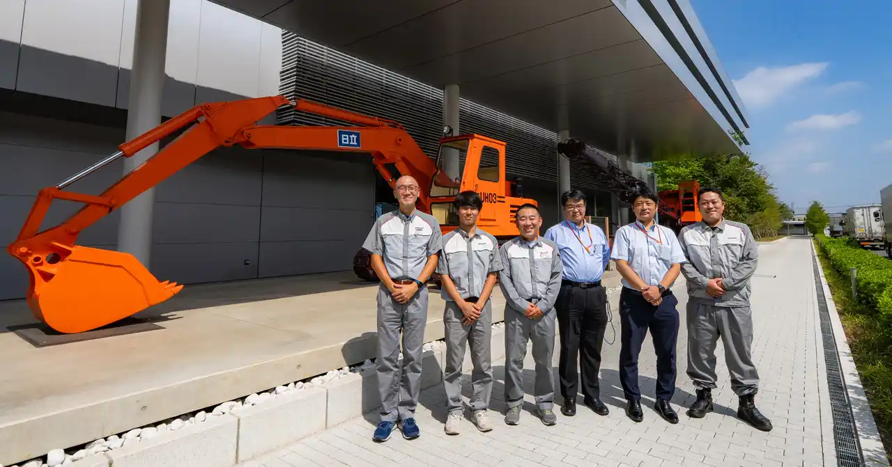 日立建機、カメラ連携×トラック予約受付システムで待機車両ゼロへ。Hacobu「MOVO Berth」を8拠点で活用