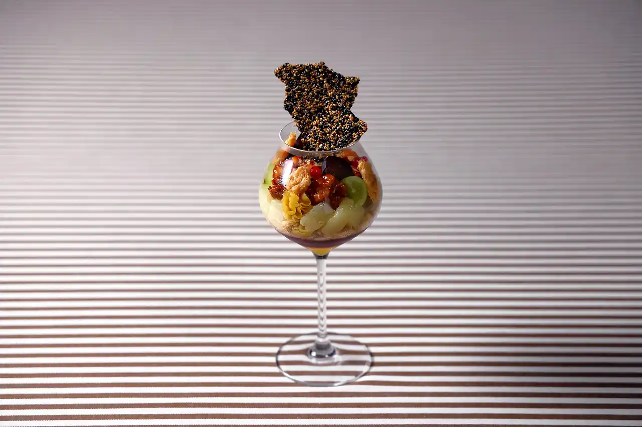 【大阪マリオット都ホテル】秋の恵み満載！旬のぶどうや洋なしなどを使用した季節限定パフェ＆カクテルが登場