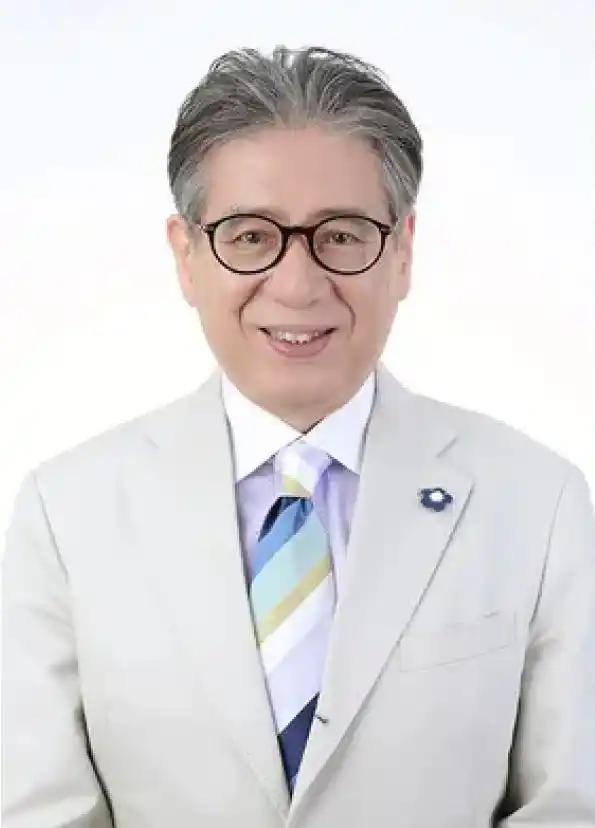 お茶の間で人気の天気予報士“森田さん”と共同開発のメガネの上からかけられる「偏光オーバーグラス」登場!!