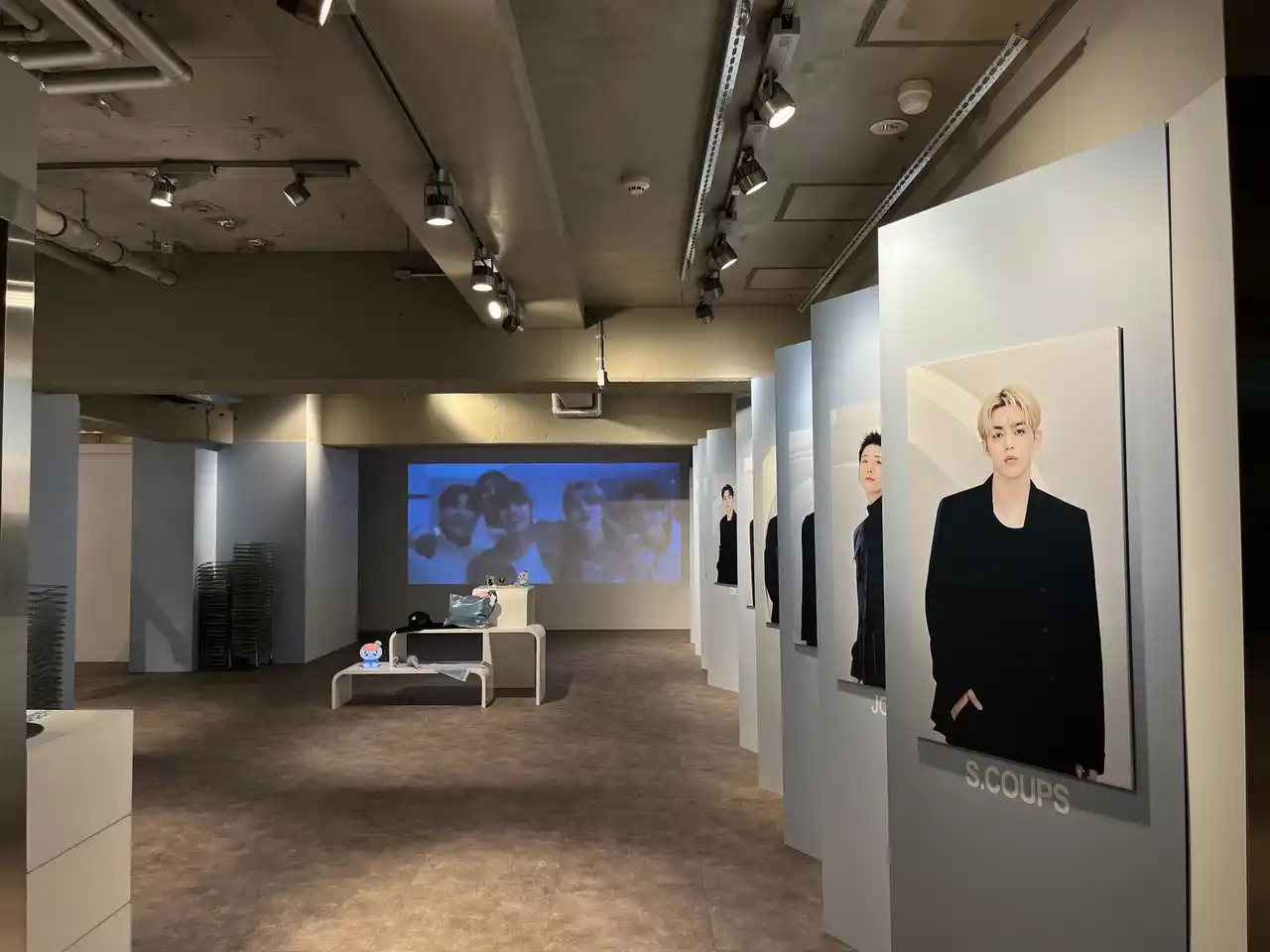 【株式会社HYBE JAPAN】 世界で活躍する13人組グループSEVENTEEN の『SEVENTEEN WORLD TOUR [NEW_] IN JAPAN POP-UP STORE』東京会場が本日よりいよいよオープン！