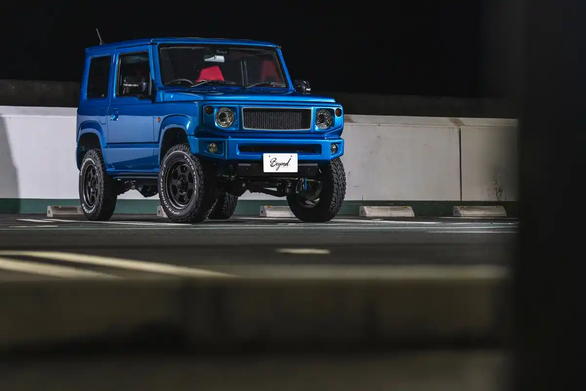 ジムニー専門パーツブランド BEYOND JAPAN、新カスタムスタイル「CODE33」を発表！