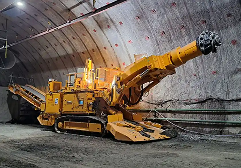 遠隔操作・自動掘削を可能とするAI-ロードヘッダの高度化-新たな機能を付加した2機種の現場実証-