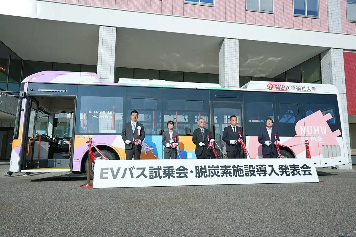 【ＮＳＧグループ】 EVバス試乗会・脱炭素施設導入発表会を開催自治体・企業関係者ら約30名が参加