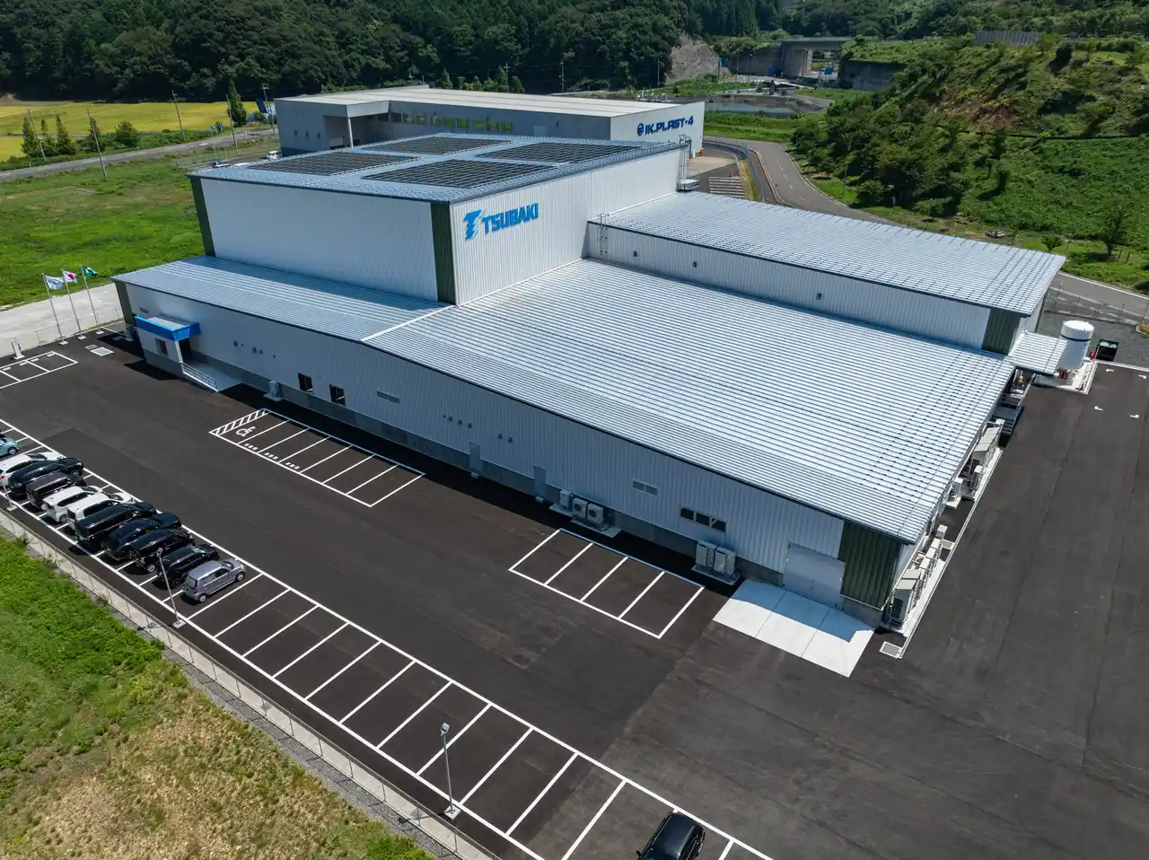 【株式会社椿本チエイン】 「自動化機器・設備の開発機能」を有する次世代モデルの人工光型植物工場　「福井美浜工場」竣工式を開催