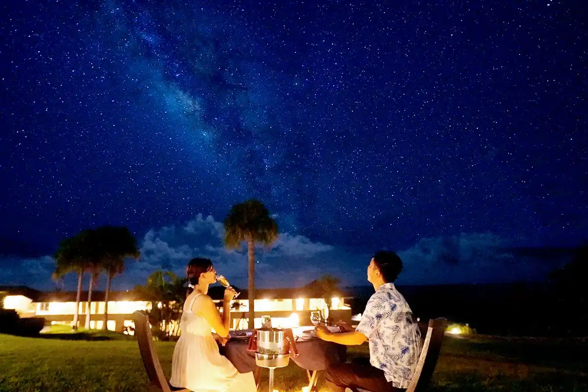 【株式会社はいむるぶし】 はいむるぶしが贈る、星空保護区「小浜島」での特別なレストラン体験