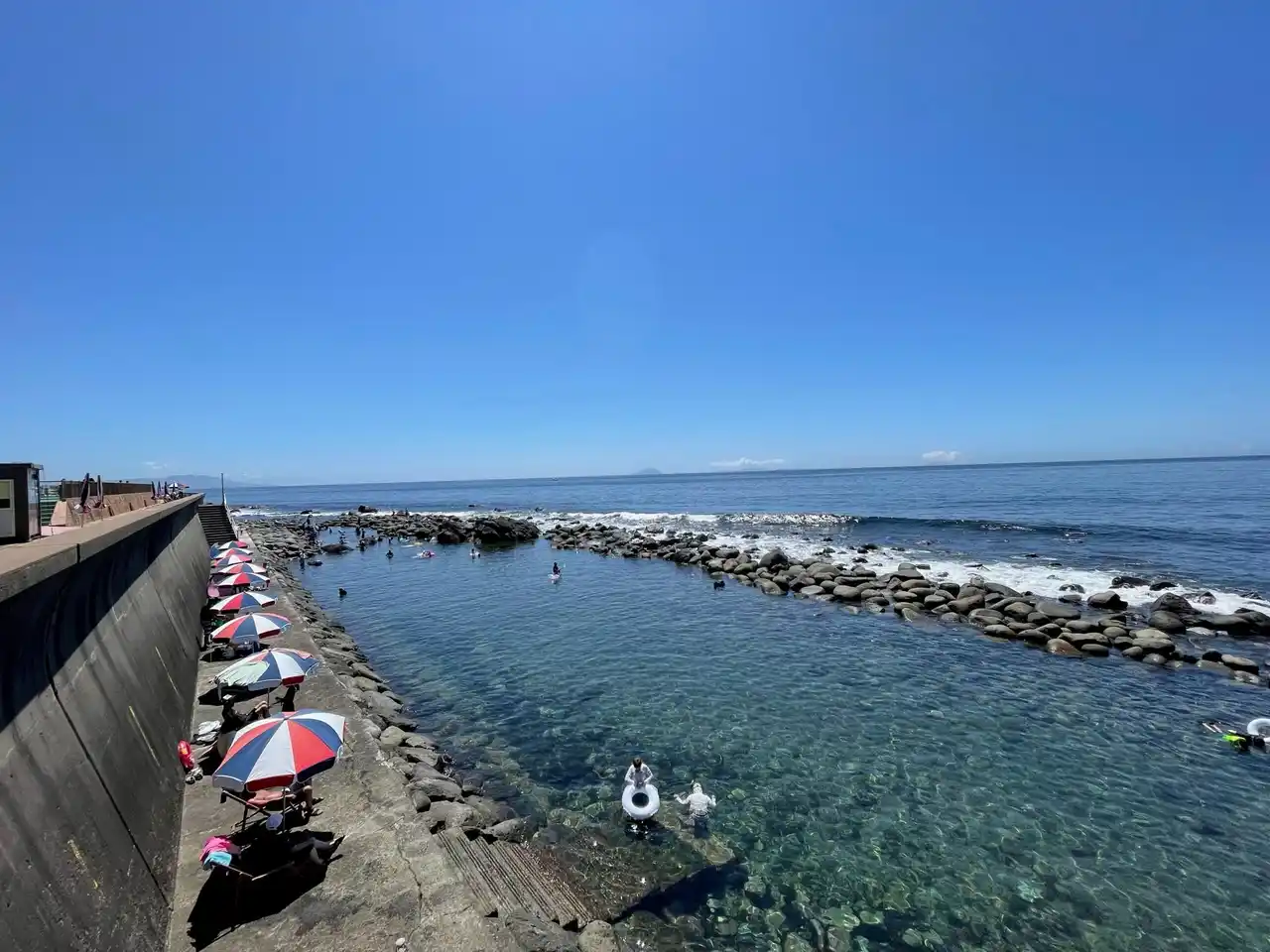 静岡県・伊豆稲取温泉の夏の人気スポット！「磯 SeaGarden IKEJIRI」が７月１９日より期間限定オープン！