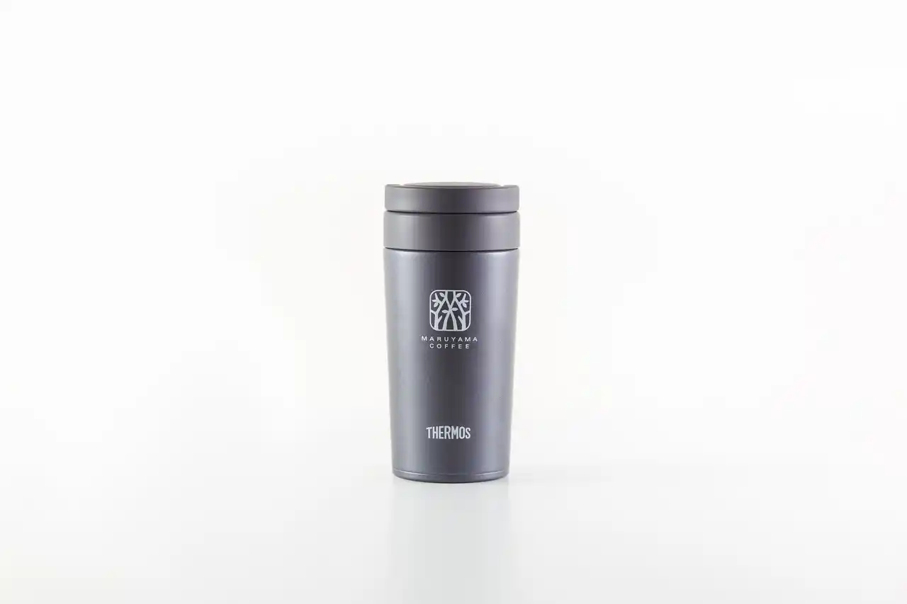 【株式会社丸山珈琲】 新商品「丸山珈琲ロゴ入りマグボトル」8月9日（土）より販売開始　～ お気に入りのコーヒーと、心地よい時間を持ち歩こう ～