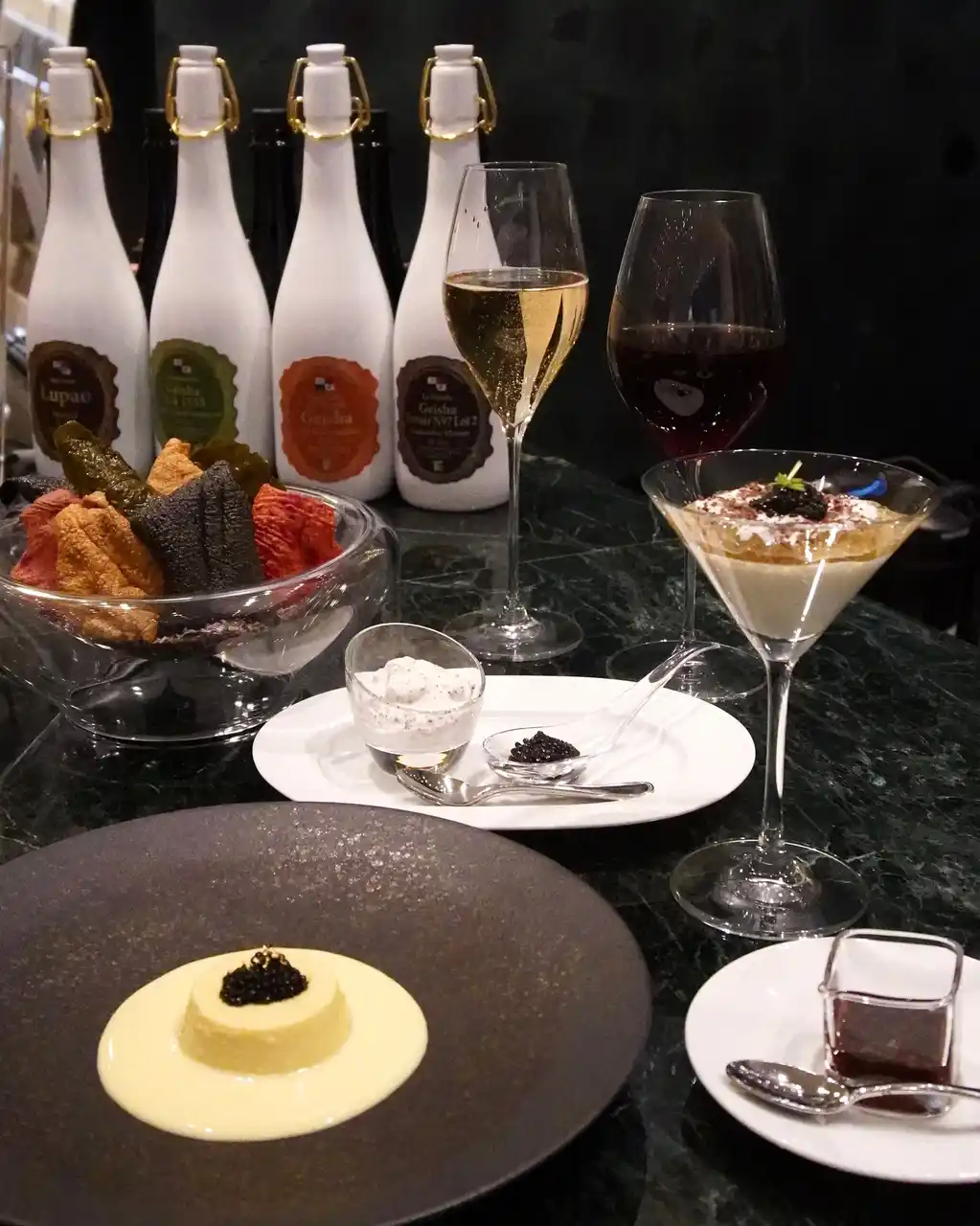 【株式会社バーニーズ　ジャパン】 バーニーズ　ニューヨークがバレンタインデーに向けた”キャビア×コーヒー”のスペシャルメニューを期間限定ローンチ！