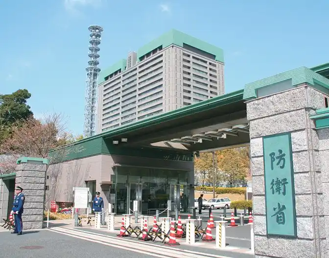 【エムスリーキャリア株式会社】 エムスリーキャリア、防衛省内部部局に健康管理支援サービスの提供を開始