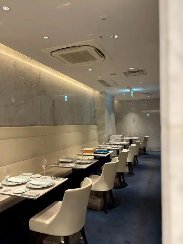 テーブル席全体