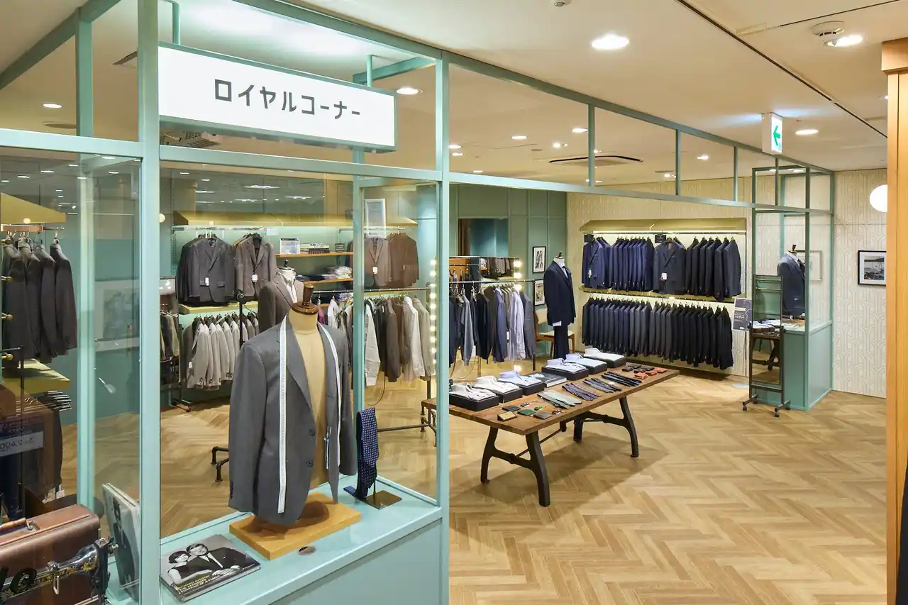 【株式会社AOKI】 AOKI銀座本店リニューアルオープンから2ヵ月を経て売上高・客単価ともに前年を越え好調に推移！