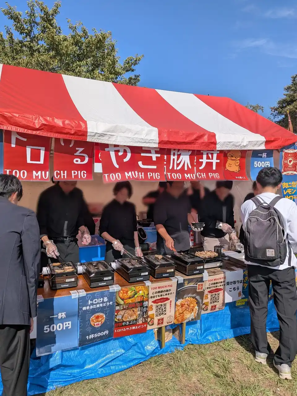 『江東区民まつりで2日間行列が途絶えなかった「TOO MUCH PIG やきぶた」が期間限定送料無料キャンペーン実施 ～「あの時食べられなかった人へ」「もう一度食べたい人へ」～』