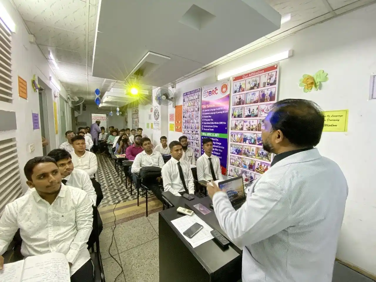 【パスメイクホールディングス株式会社】 TCJグローバル、バングラデシュ現地の日本語教育機関(JBF)と提携し、法人向け特定技能外国人材の採用支援を拡大