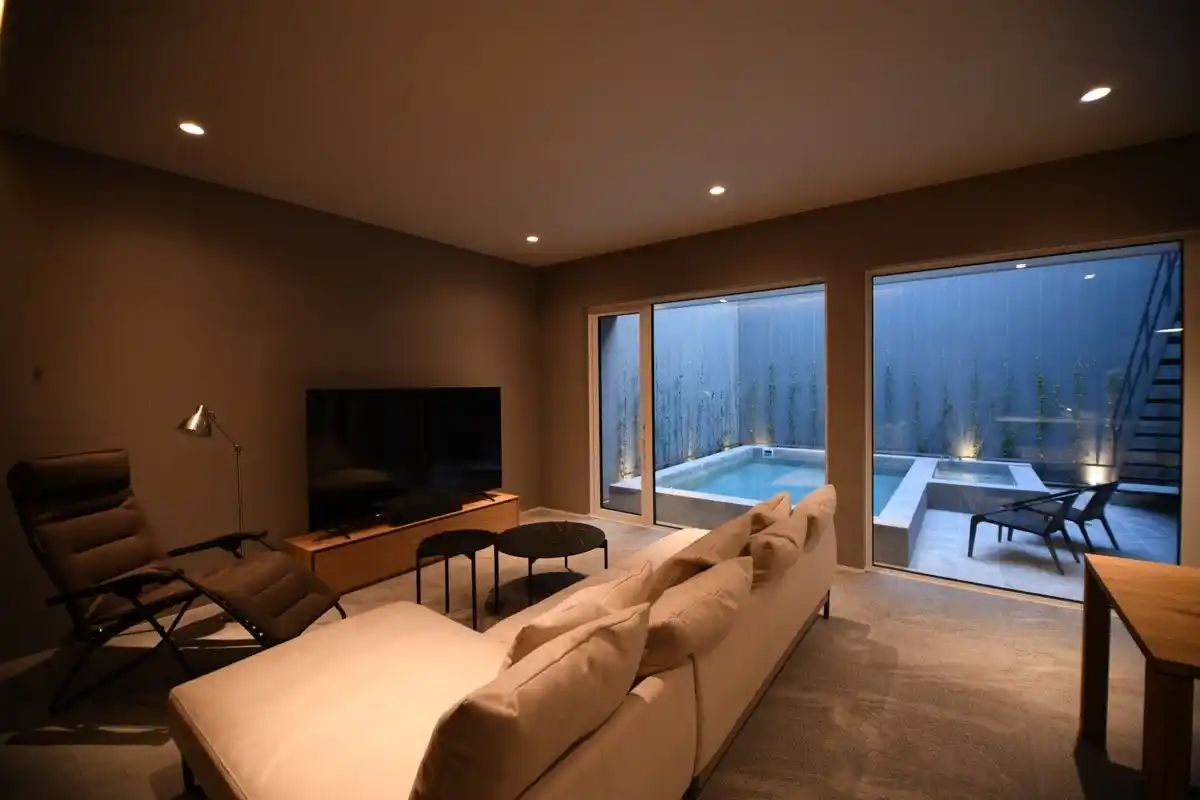 垂直に庭が広がる住宅＆別荘ブランド「GARDEN WALL HOUSE」第一弾。湘南エリアでプライベートプール＆サウナ付きのシェア別荘の販売を開始
