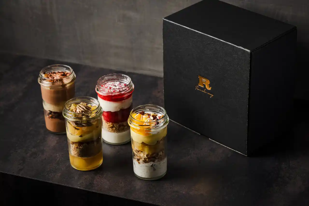 【Remake easy株式会社】 完全会員制パフェバー「Remake easy」、声優の小野友樹とのコラボによる「OH！NO！！オノパフェ4種セット」発売