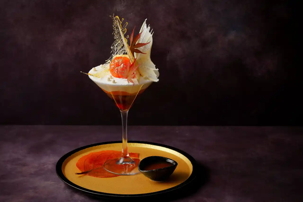 【南紀白浜マリオットホテル】和歌山の秋の恵みを贅沢に味わう特製パフェ「和歌山みかんとさつまいもパフェ エスプーマ仕立て」を発売