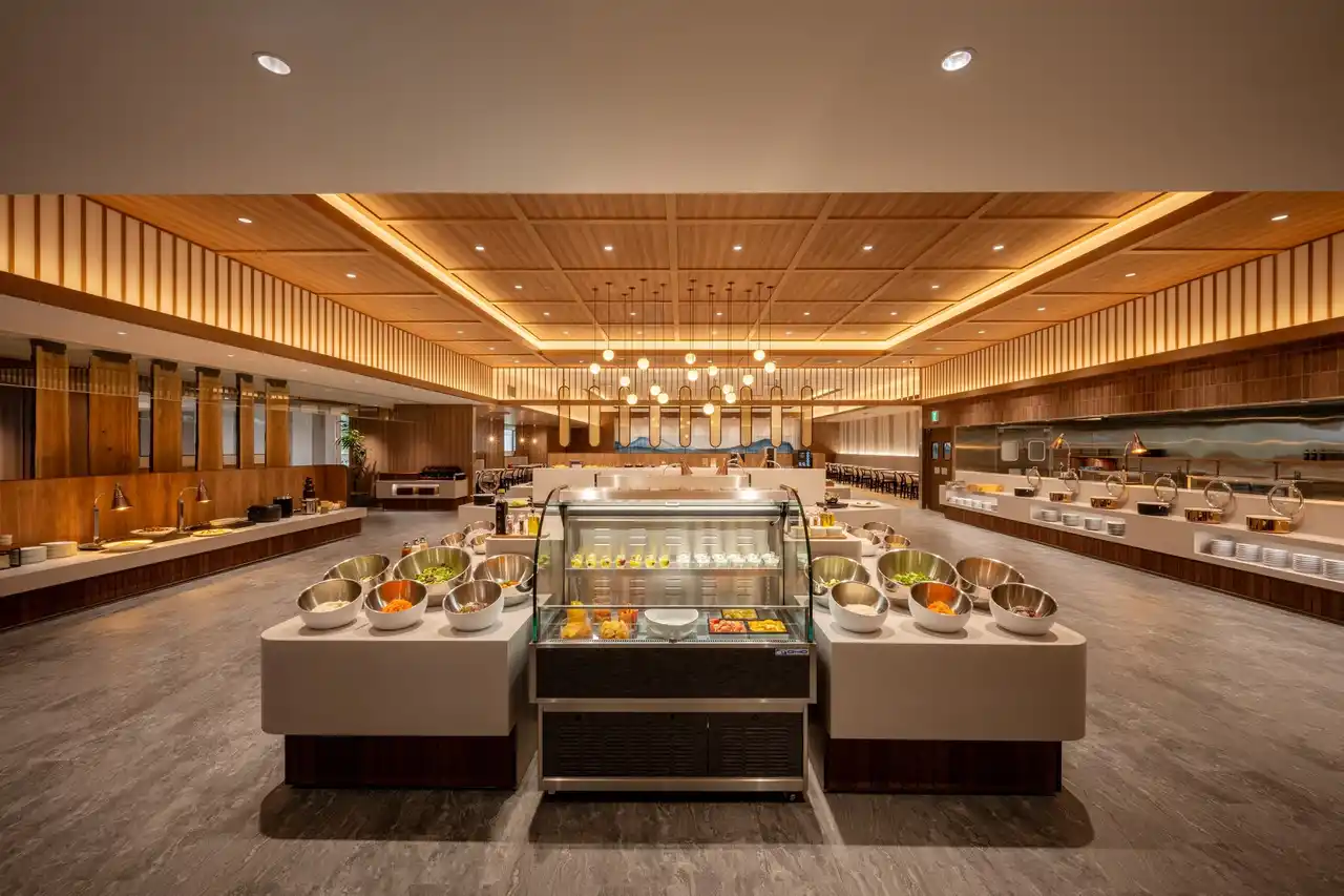 8月16日開業の「ザ・パルス霧島」で、鹿児島の恵みを心ゆくまで。ライブキッチンを備えた贅沢ビュッフェレストランをオープン。