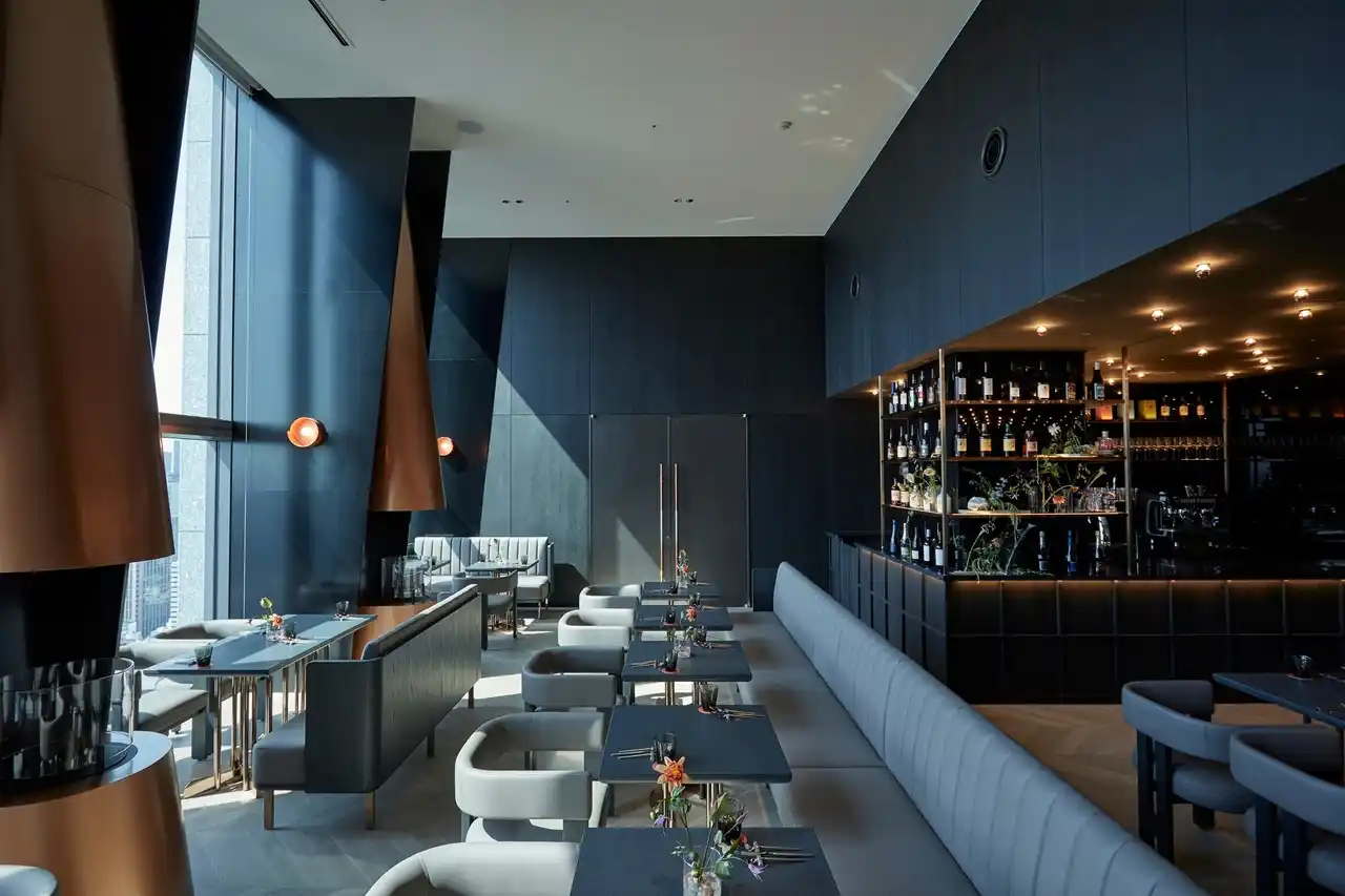 地上30階の「大人の集いの場」、オールデイダイニングレストラン「COVE DINING」開業