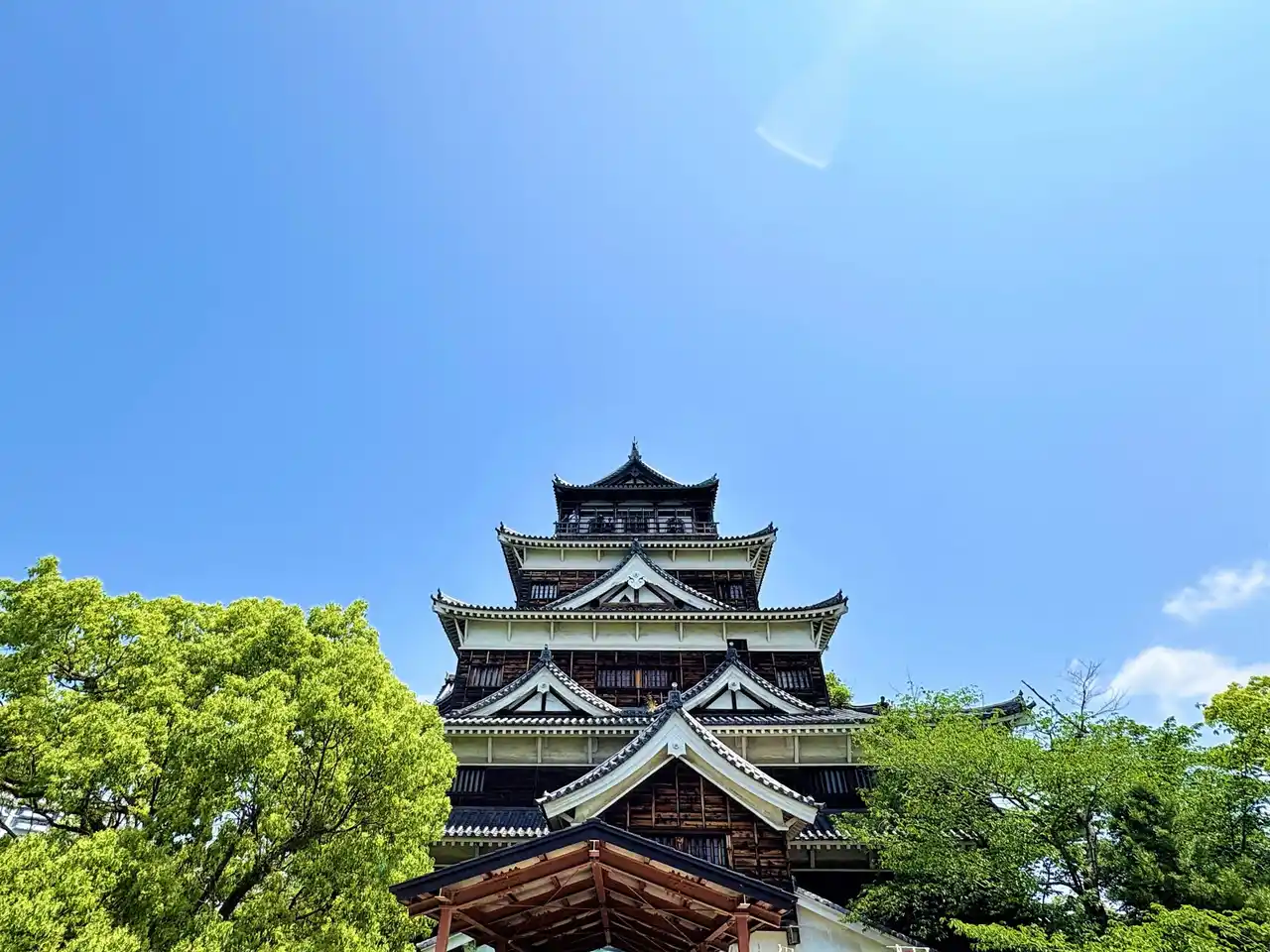 広島城天守　祝・来城者 1,300万人達成！