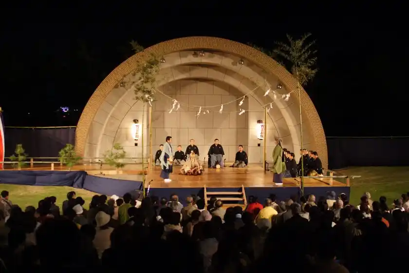 万葉薪能(1)