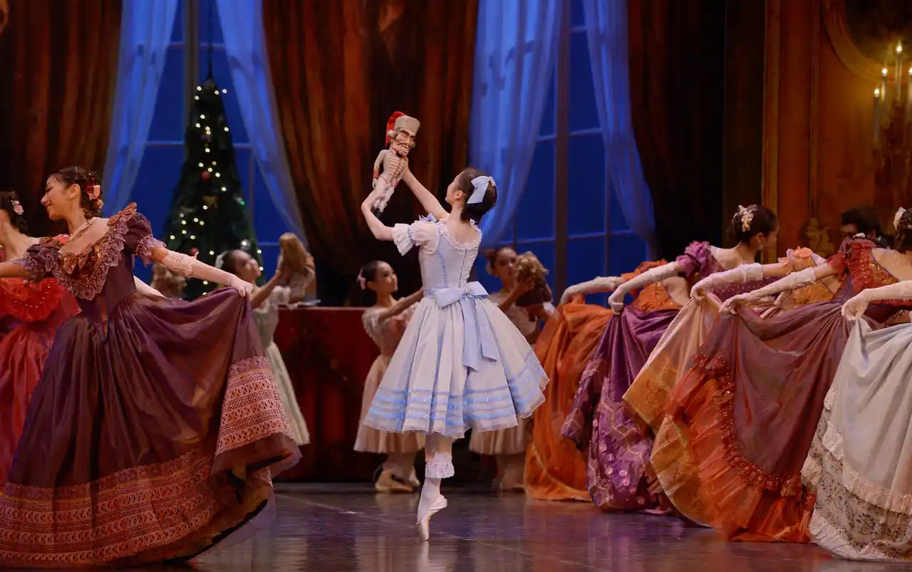 SBI損保、SBI子ども希望財団および牧阿佐美バレヱ団と協力し、「くるみ割り人形」公演で子どもたちにバレエとの出会いを提供